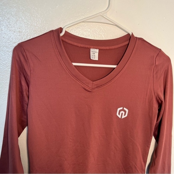 Long Sleeve Athletic Top V-Neck Mauve Pink - Picture 2 of 8